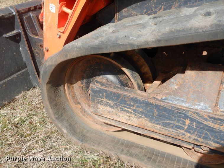 image for item GC9649 2017 Kubota SVL75-2 skid steer