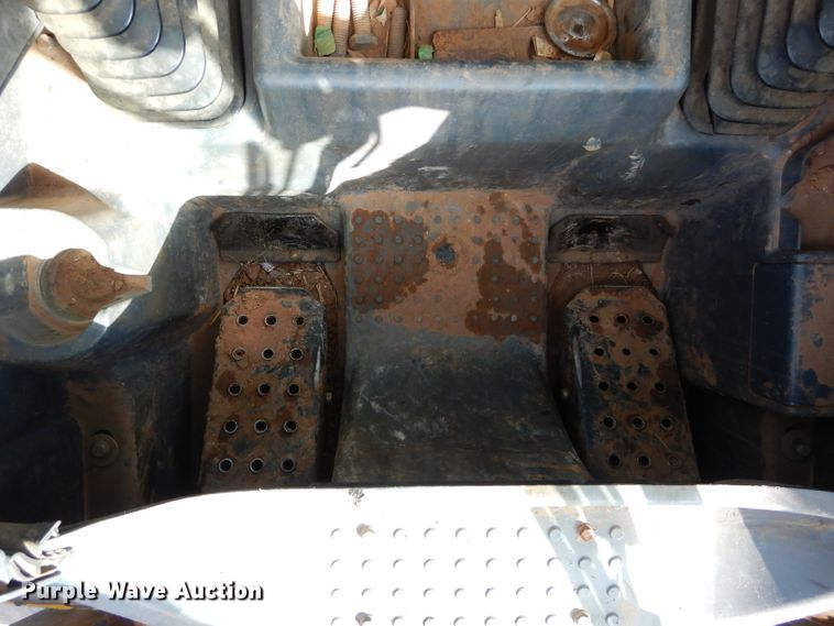 image for item GC9653 2012 John Deere 329D skid steer