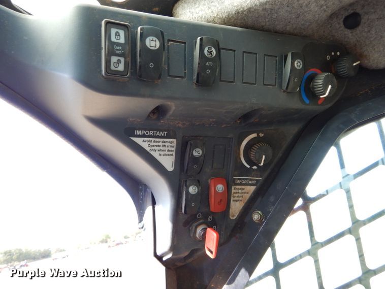 image for item GC9653 2012 John Deere 329D skid steer