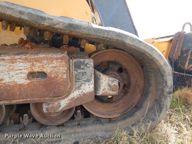 image for item GC9653 2012 John Deere 329D skid steer