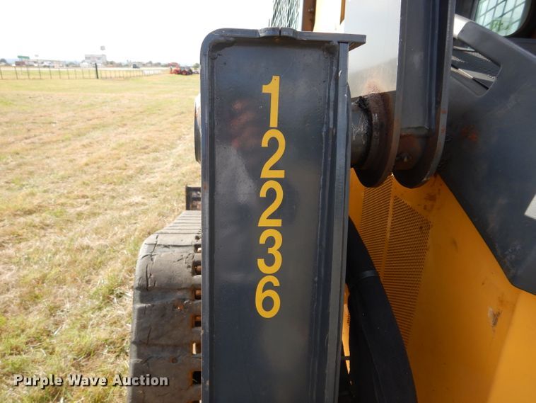 image for item GC9653 2012 John Deere 329D skid steer