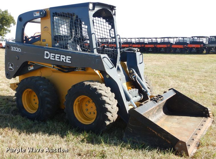 image for item GC9654 2012 John Deere 332D skid steer