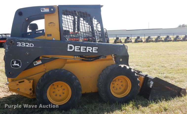 image for item GC9654 2012 John Deere 332D skid steer