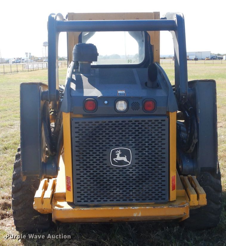 image for item GC9654 2012 John Deere 332D skid steer