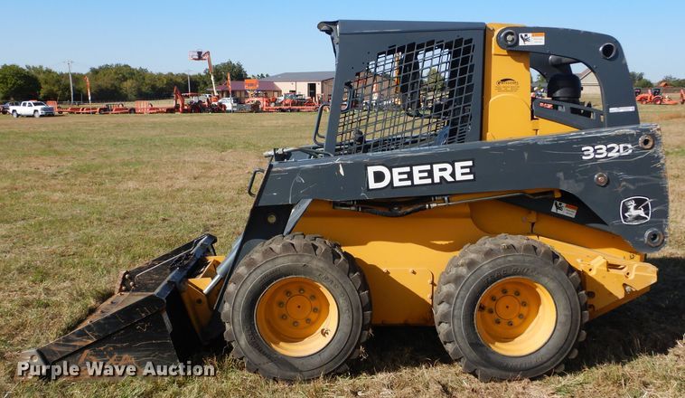 image for item GC9654 2012 John Deere 332D skid steer