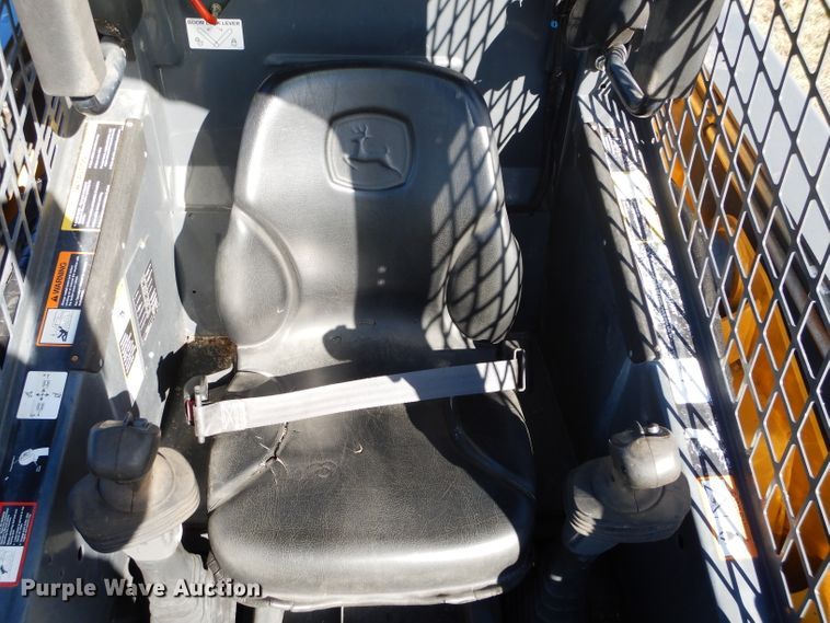 image for item GC9654 2012 John Deere 332D skid steer