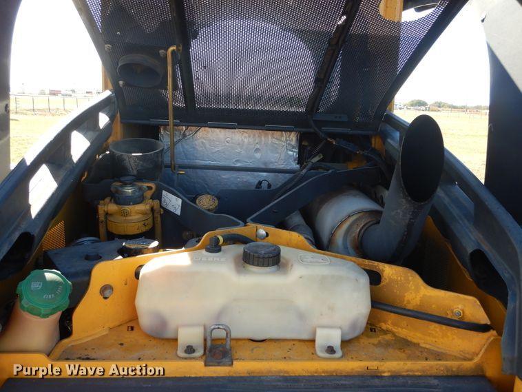 image for item GC9654 2012 John Deere 332D skid steer