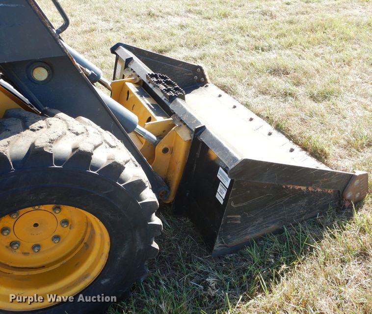 image for item GC9654 2012 John Deere 332D skid steer