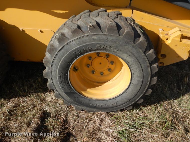 image for item GC9654 2012 John Deere 332D skid steer