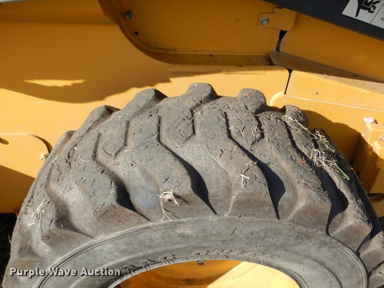 image for item GC9654 2012 John Deere 332D skid steer