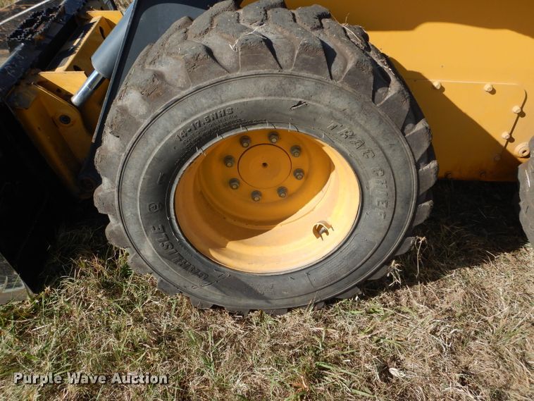 image for item GC9654 2012 John Deere 332D skid steer