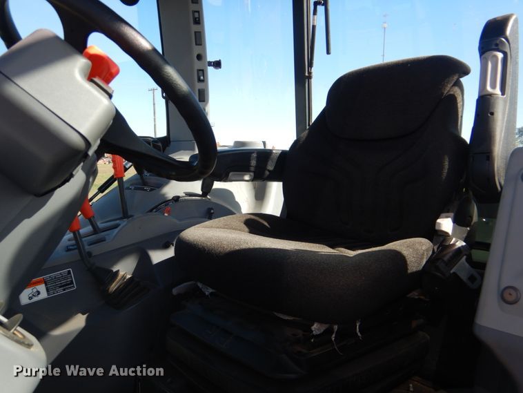 image for item GC9655 2017 Kubota M5-111D MFWD tractor