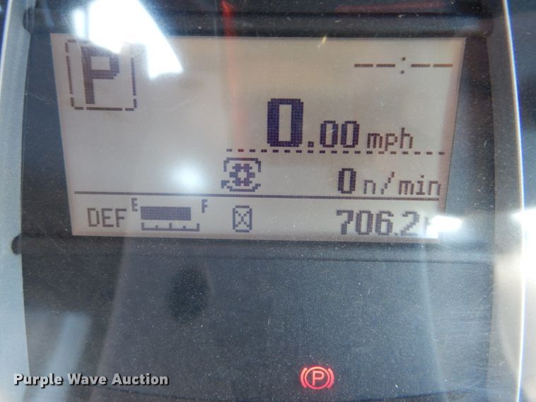 image for item GC9655 2017 Kubota M5-111D MFWD tractor