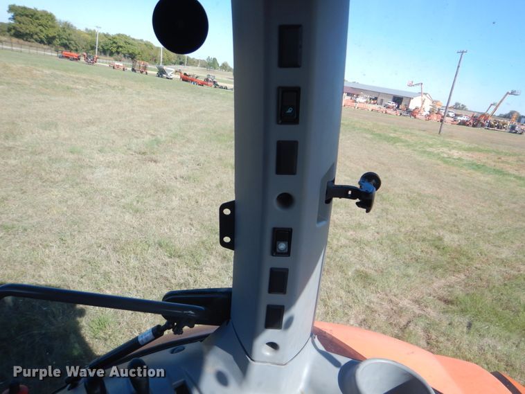 image for item GC9655 2017 Kubota M5-111D MFWD tractor