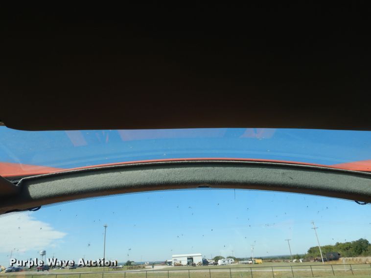 image for item GC9655 2017 Kubota M5-111D MFWD tractor