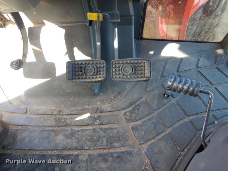 image for item GC9655 2017 Kubota M5-111D MFWD tractor