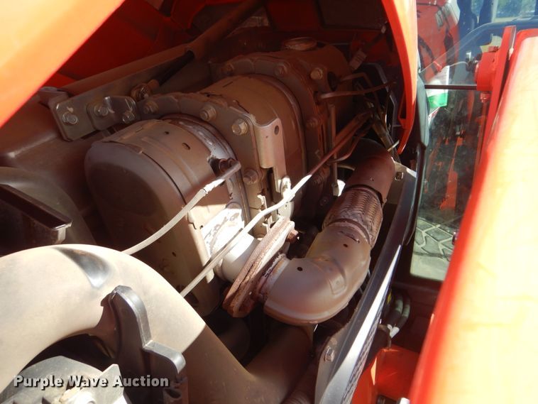 image for item GC9655 2017 Kubota M5-111D MFWD tractor