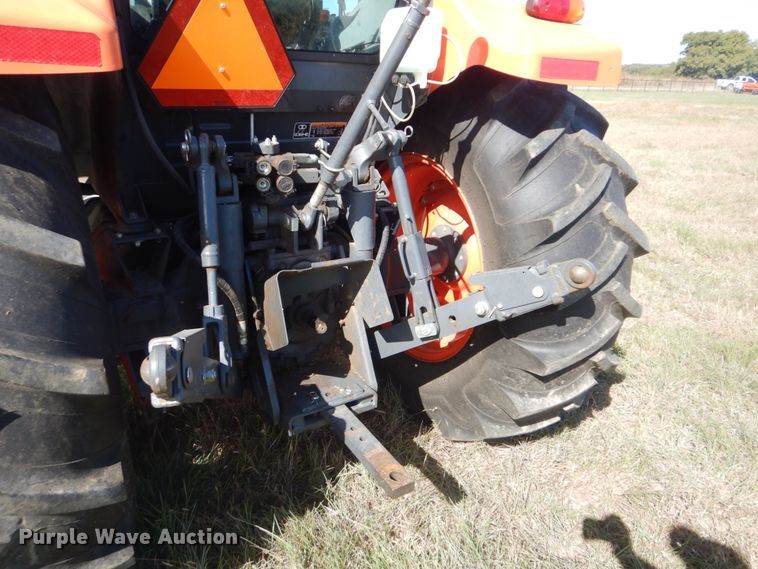 image for item GC9655 2017 Kubota M5-111D MFWD tractor