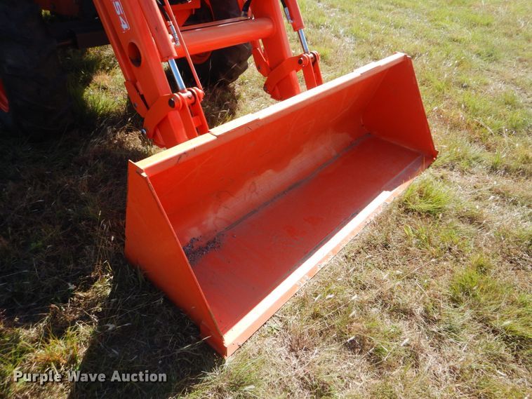 image for item GC9655 2017 Kubota M5-111D MFWD tractor