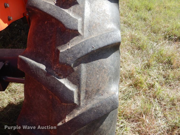 image for item GC9655 2017 Kubota M5-111D MFWD tractor