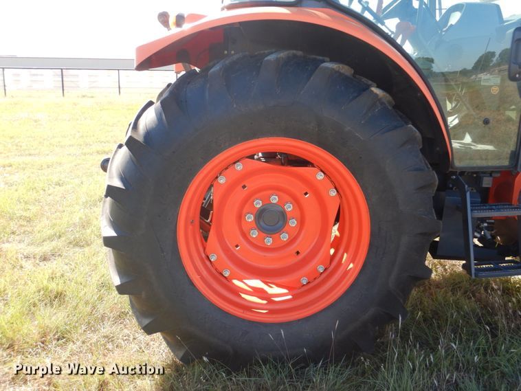 image for item GC9655 2017 Kubota M5-111D MFWD tractor