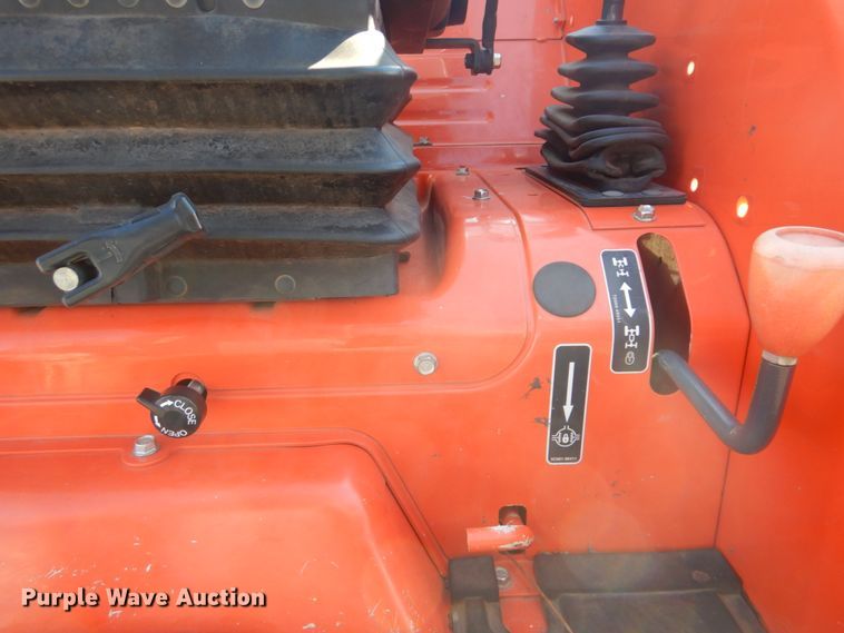 image for item GC9658 2016 Kubota L3560D MFWD tractor