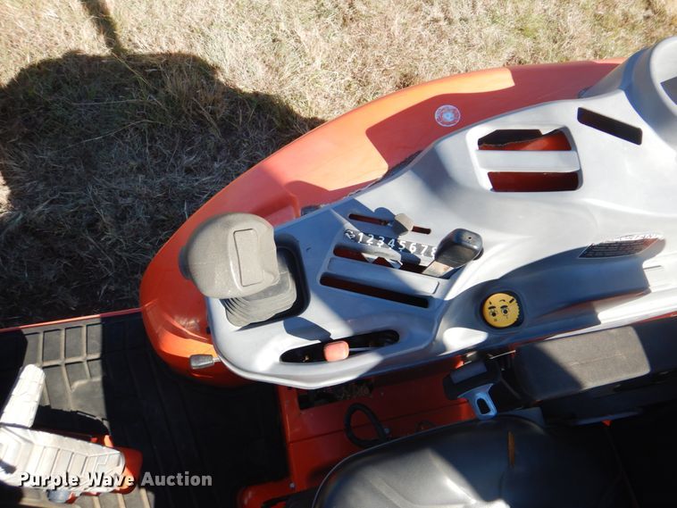 image for item GC9658 2016 Kubota L3560D MFWD tractor