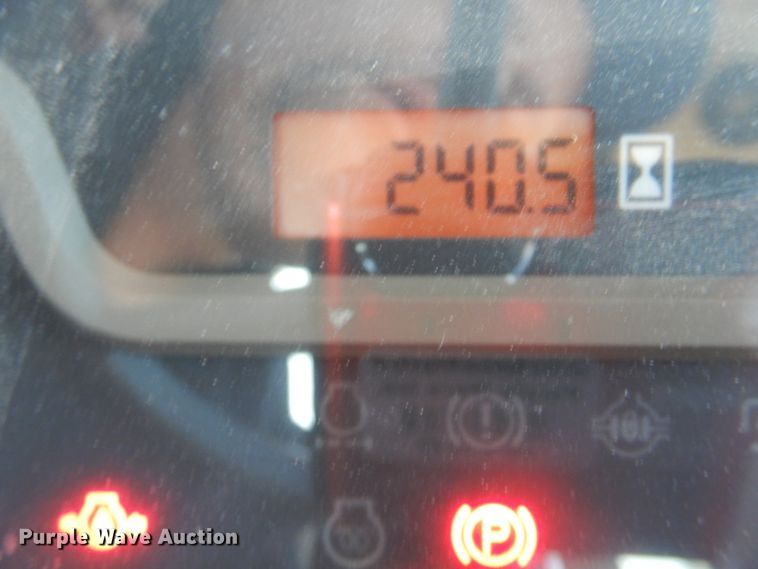 image for item GC9659 2009 Case IH Farmall 80 tractor