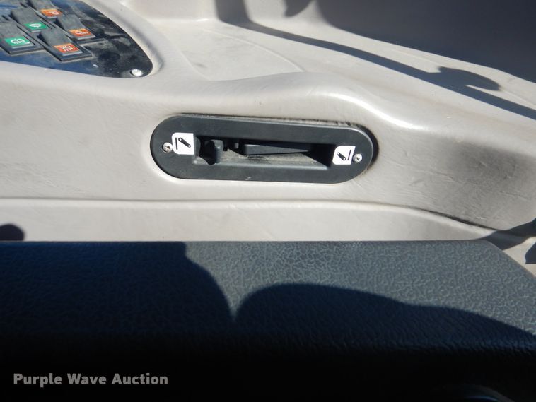 image for item GC9659 2009 Case IH Farmall 80 tractor