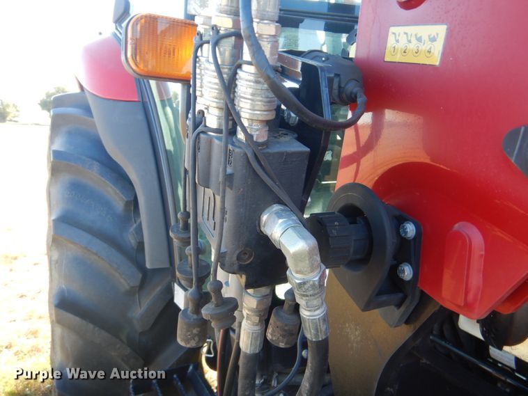 image for item GC9659 2009 Case IH Farmall 80 tractor