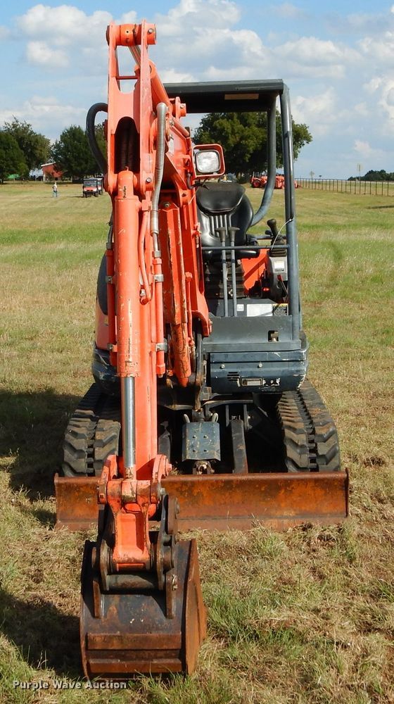 image for item GC9660 2014 Kubota KX71-3S mini excavator