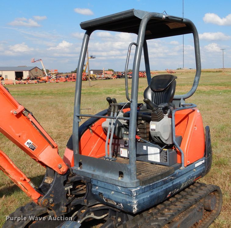 image for item GC9660 2014 Kubota KX71-3S mini excavator
