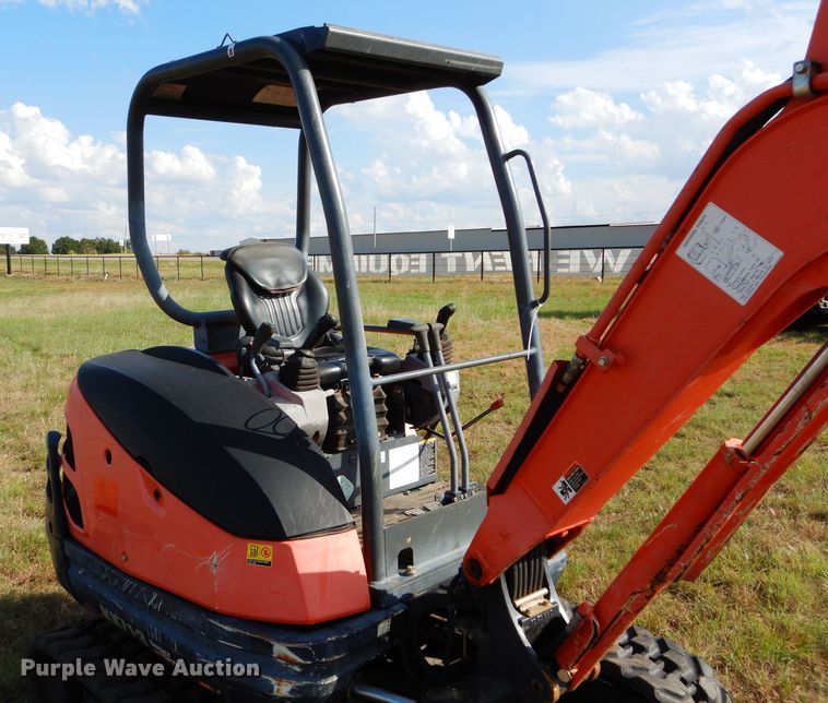 image for item GC9660 2014 Kubota KX71-3S mini excavator