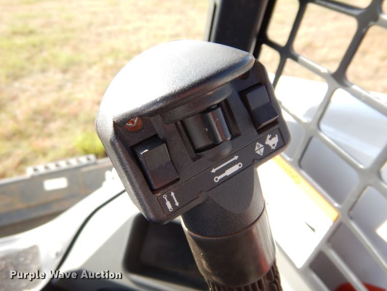 image for item GC9663 2014 Bobcat S630 skid steer