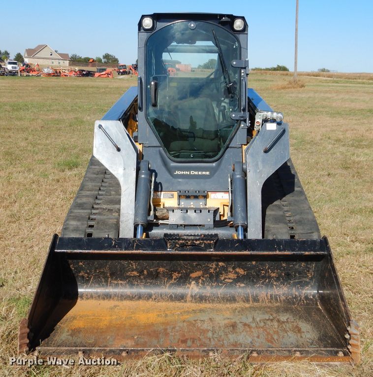 image for item GC9664 2015 John Deere 329E skid steer