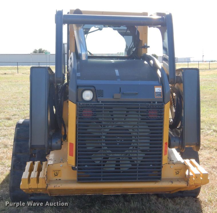 image for item GC9664 2015 John Deere 329E skid steer