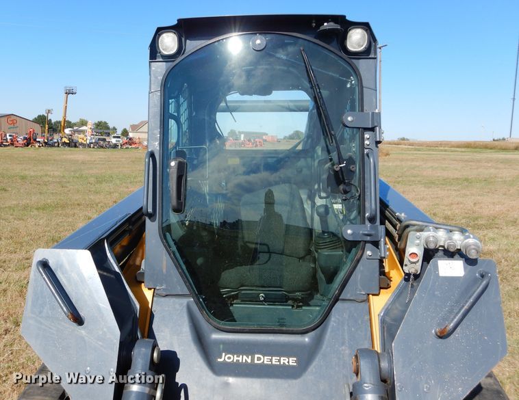 image for item GC9664 2015 John Deere 329E skid steer