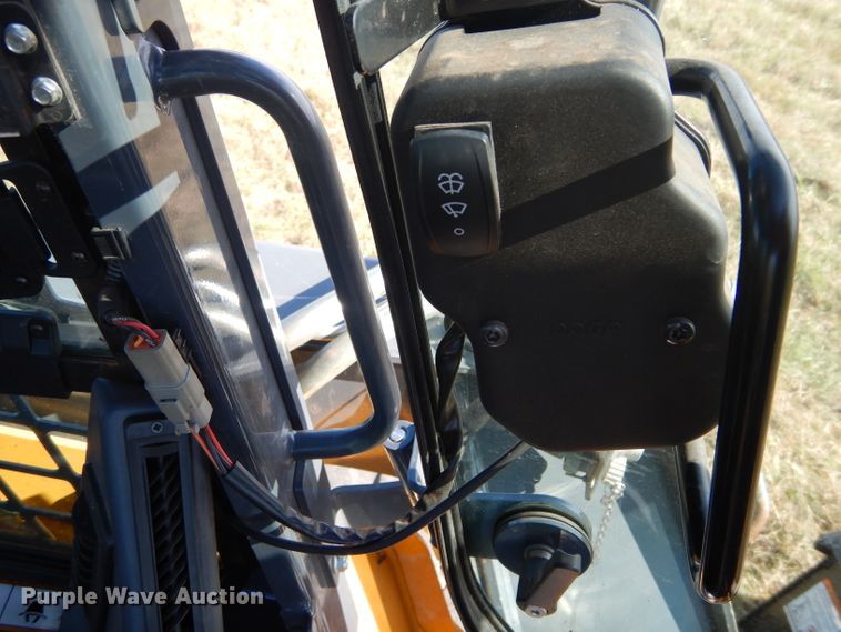 image for item GC9664 2015 John Deere 329E skid steer