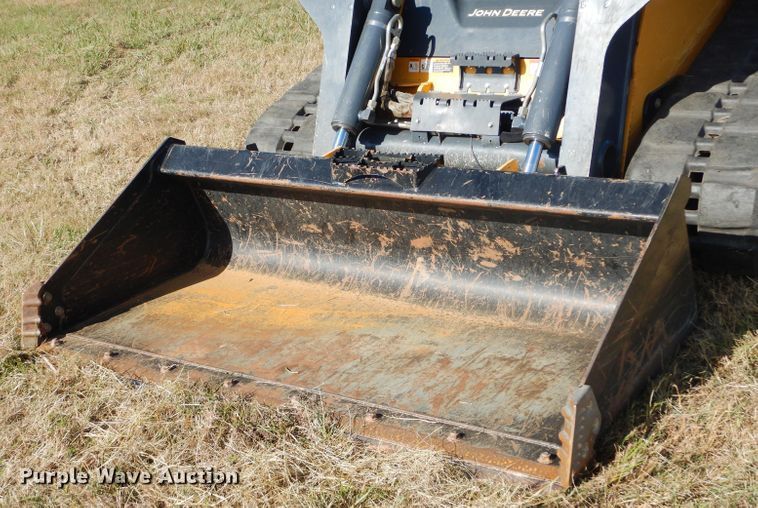 image for item GC9664 2015 John Deere 329E skid steer