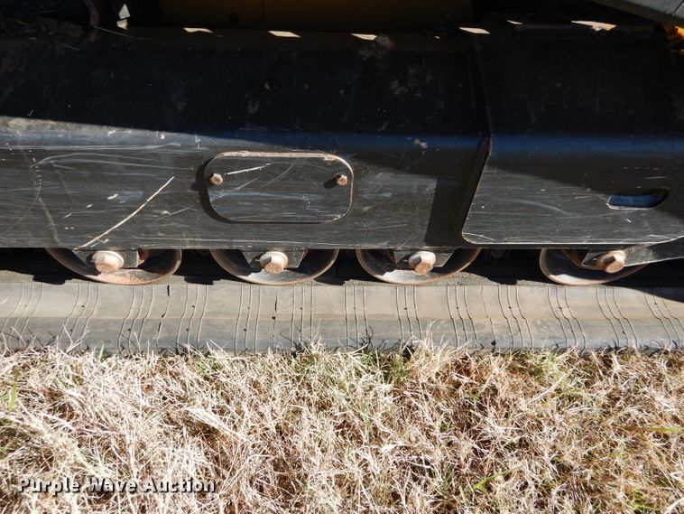 image for item GC9664 2015 John Deere 329E skid steer