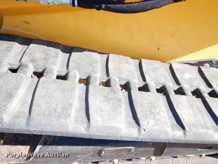 image for item GC9664 2015 John Deere 329E skid steer