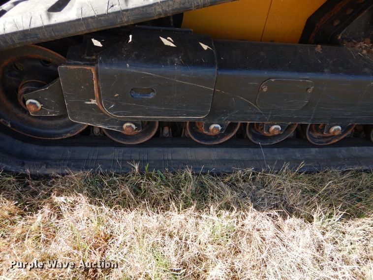 image for item GC9664 2015 John Deere 329E skid steer