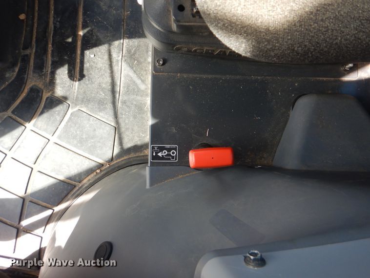 image for item GC9665 Kubota M5-111D MFWD tractor