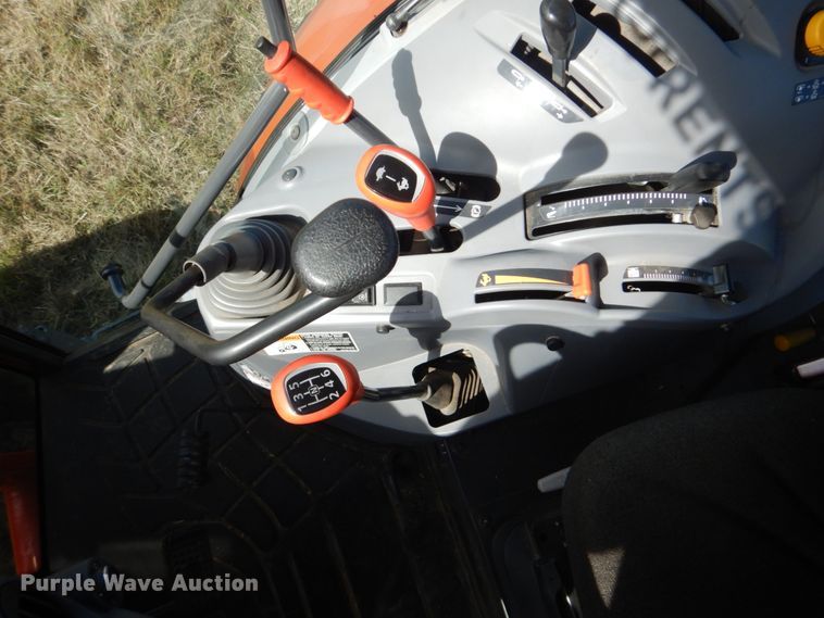 image for item GC9665 Kubota M5-111D MFWD tractor