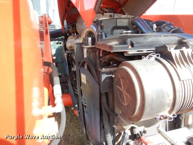 image for item GC9665 Kubota M5-111D MFWD tractor