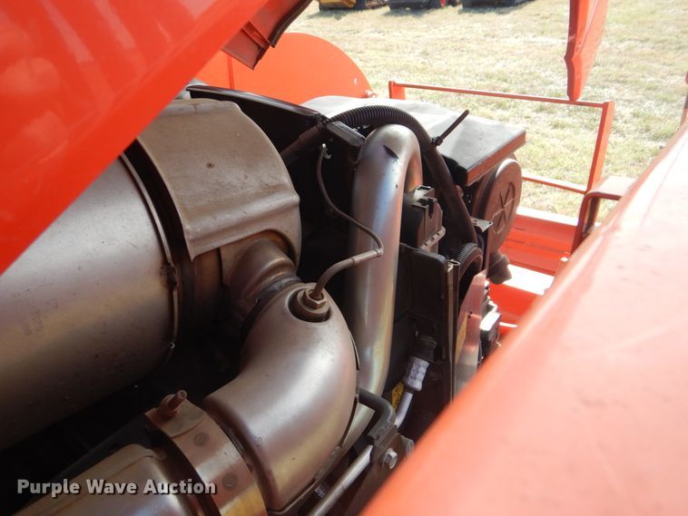 image for item GC9665 Kubota M5-111D MFWD tractor