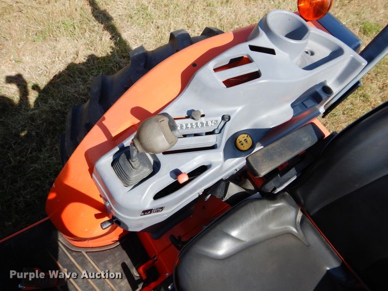 image for item GC9666 2017 Kubota L4760D MFWD tractor