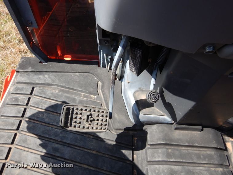 image for item GC9666 2017 Kubota L4760D MFWD tractor