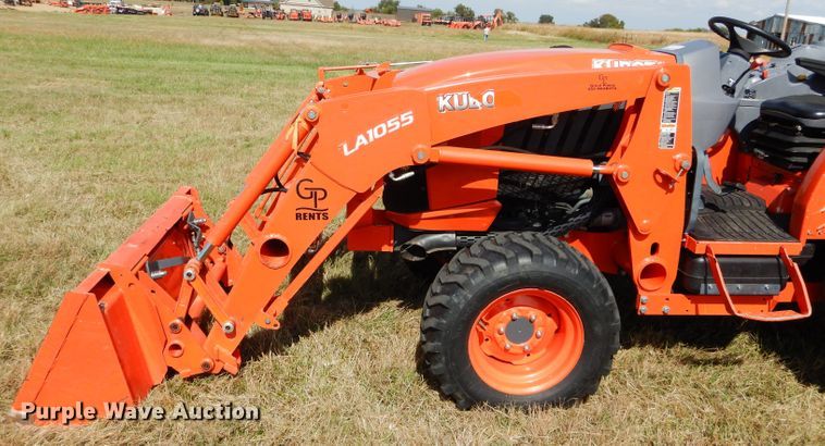 image for item GC9666 2017 Kubota L4760D MFWD tractor