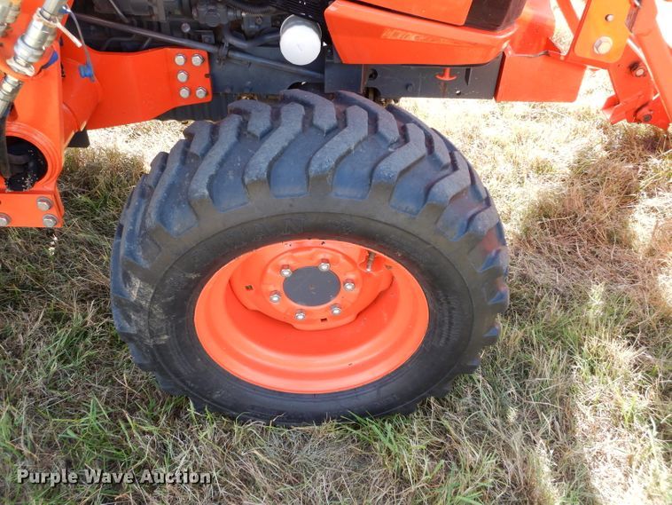 image for item GC9666 2017 Kubota L4760D MFWD tractor